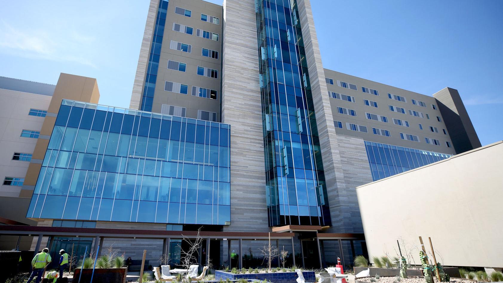 University of Arizona alumnus donates $8.8M to College of Medicine